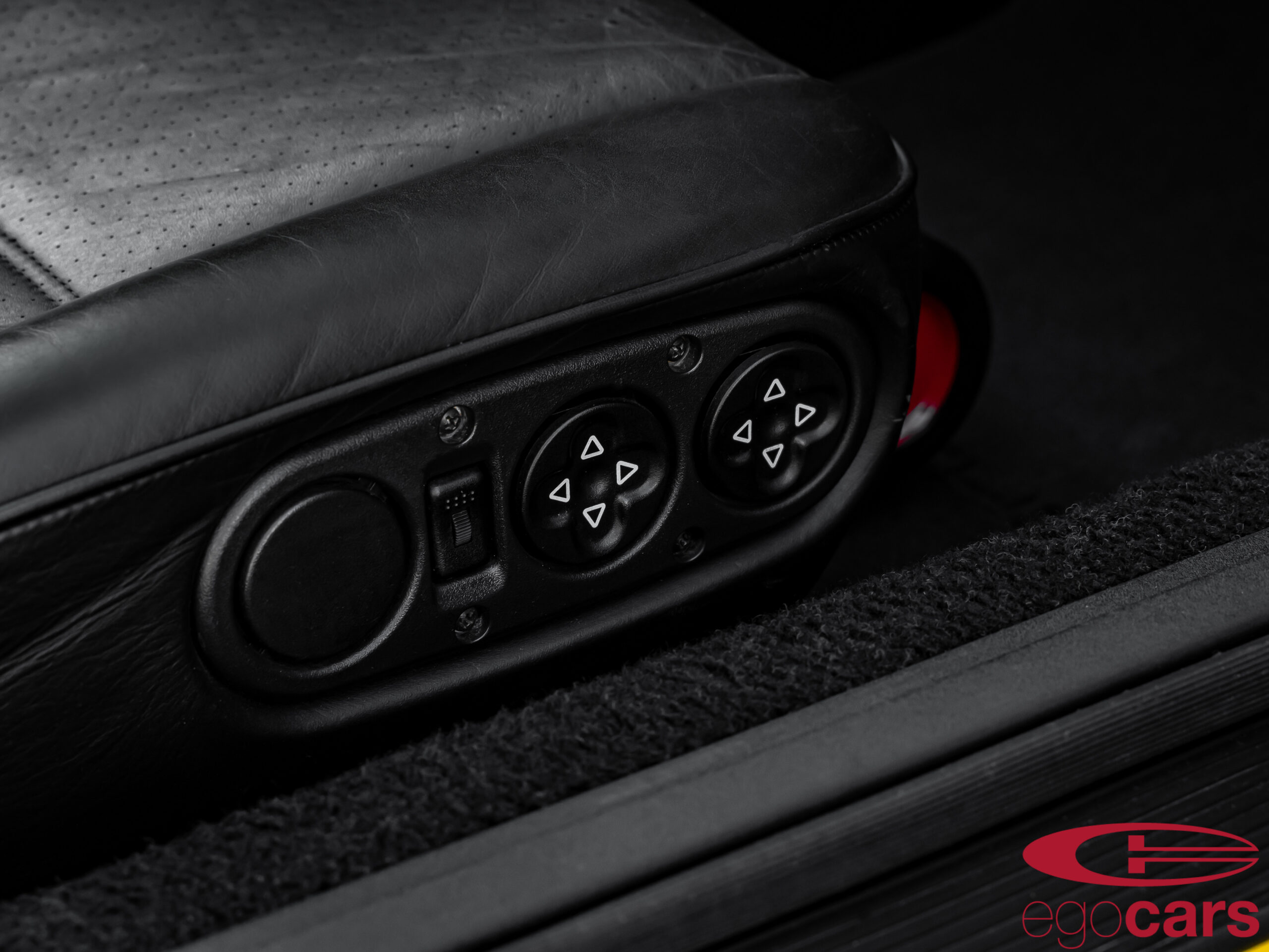 964-CARRERA-2-PTS-FERRARI-GELB-EGOCARS_15-scaled.jpg?1742578747242