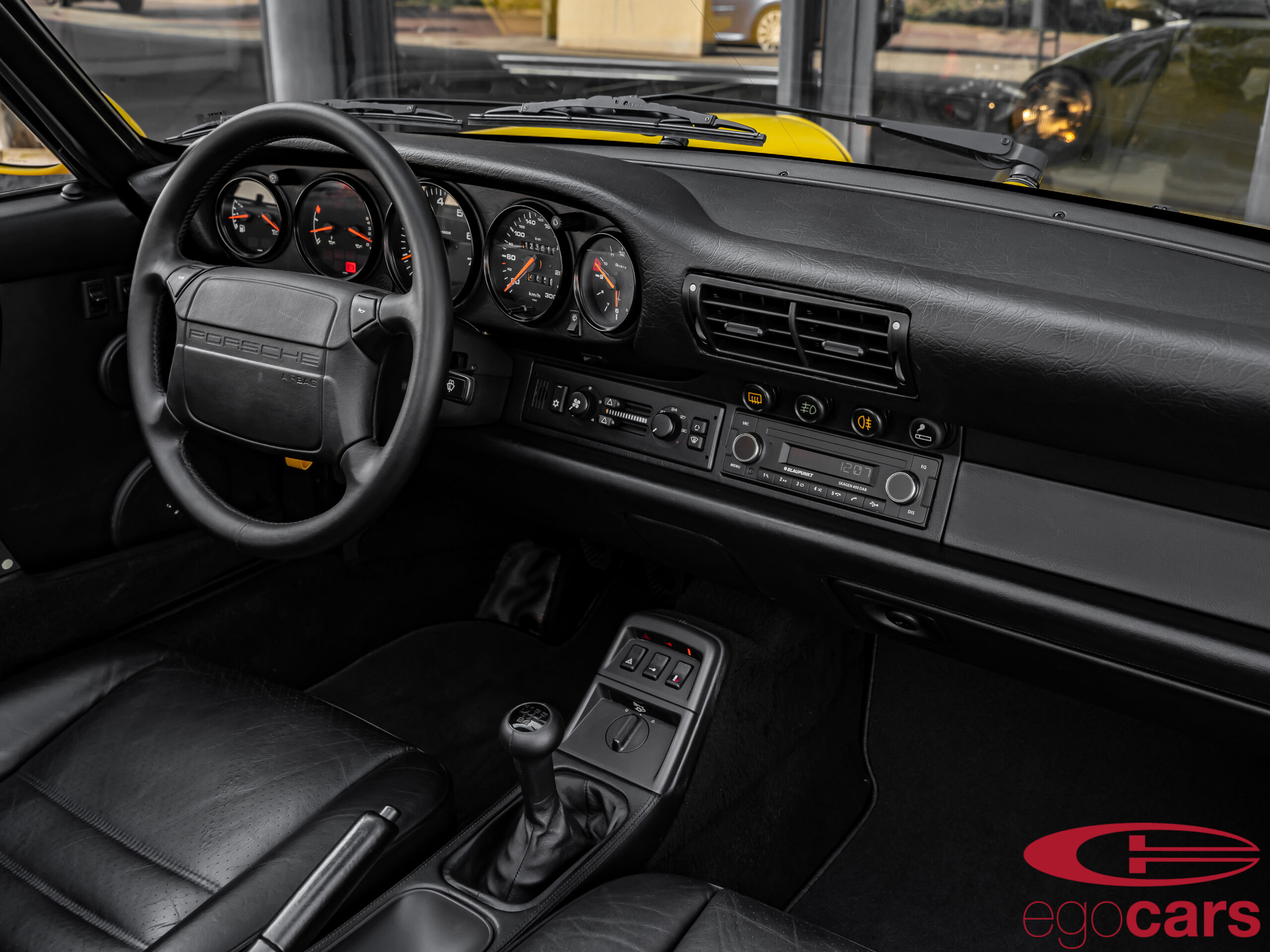 964-CARRERA-2-PTS-FERRARI-GELB-EGOCARS_16-scaled.jpg?1742578799434