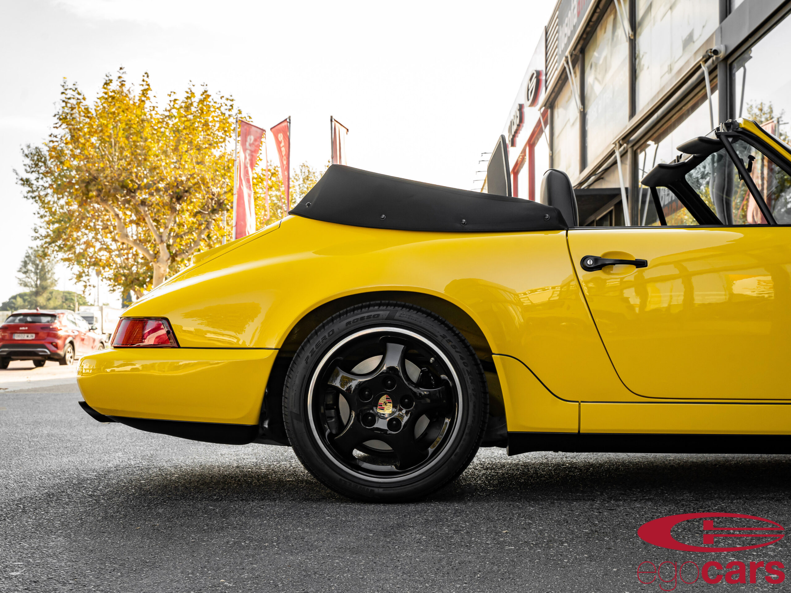 964-CARRERA-2-PTS-FERRARI-GELB-EGOCARS_34-scaled.jpg?1742580054682